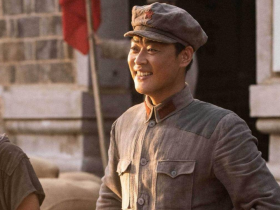 电视剧《九个弹孔》高清百度网盘资源4k下载,以伤痕铭初心,以赤诚赴山河,剧情超级震撼